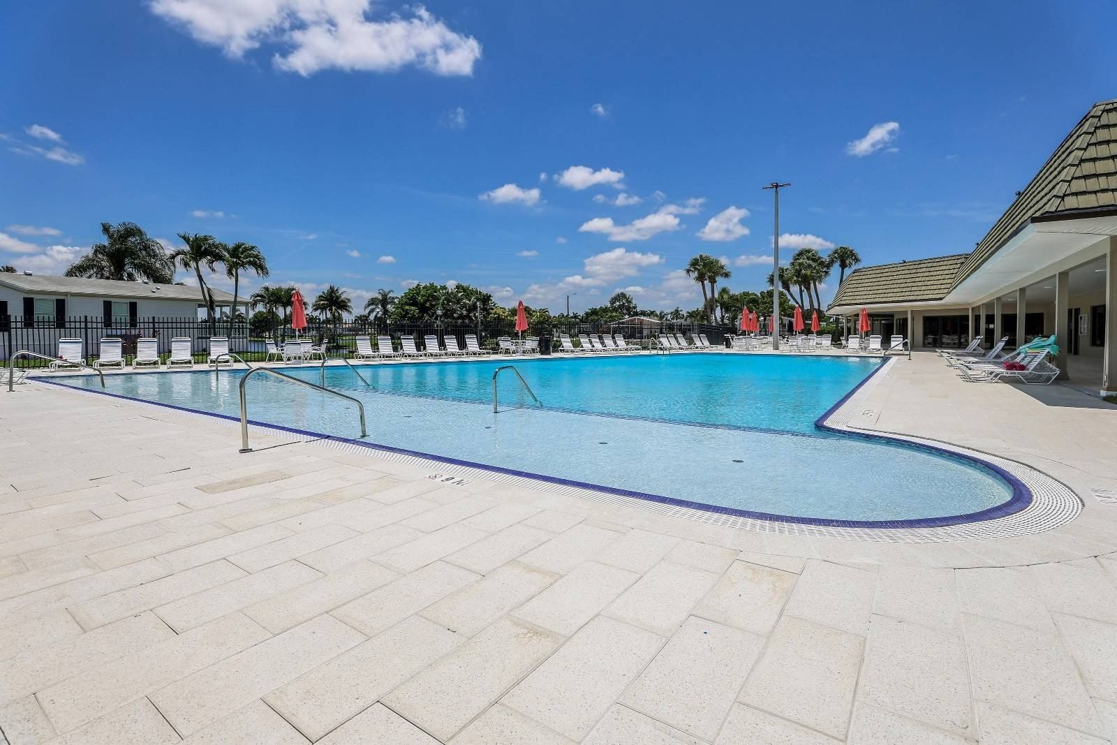 1331 Sw 115Th Way. Davie, FL 33325