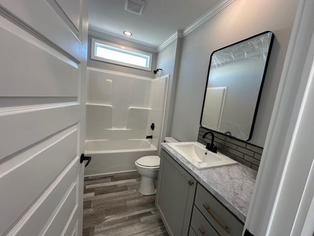 977 Montego Avenue 491. Venice, FL 34285