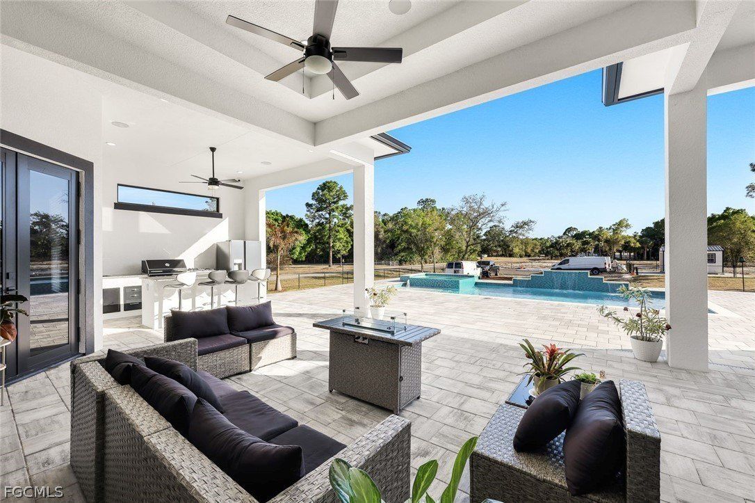 1104 E 6Th Street. Lehigh Acres, FL 33972