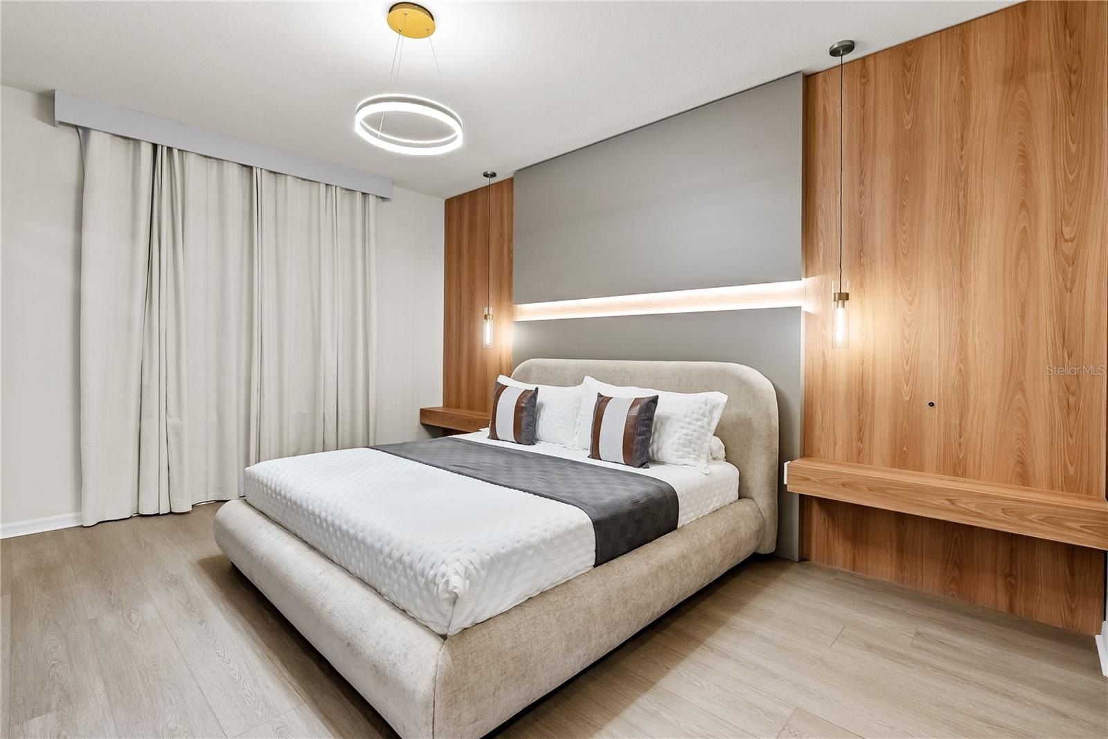 16000 Sandy Cliffs Drive. Clermont, FL 34714