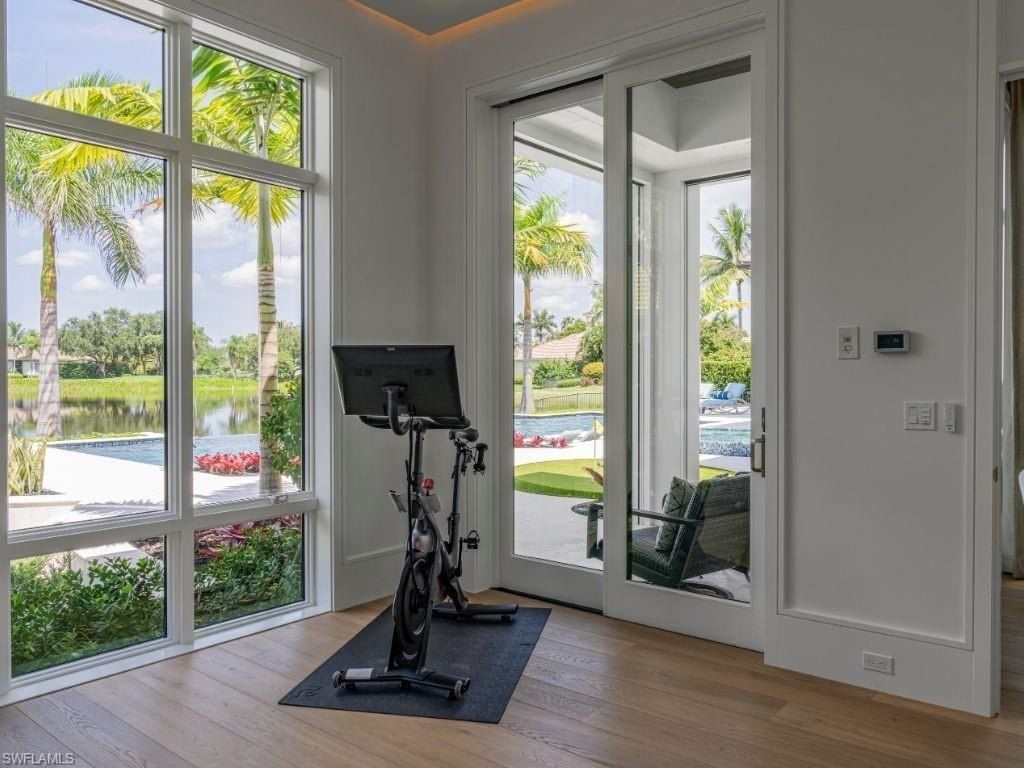 6199 Highcroft Dr. Naples, FL 34119