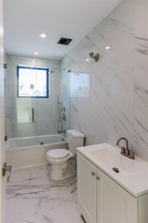 2421 Ne 201St St. Miami, FL 33180