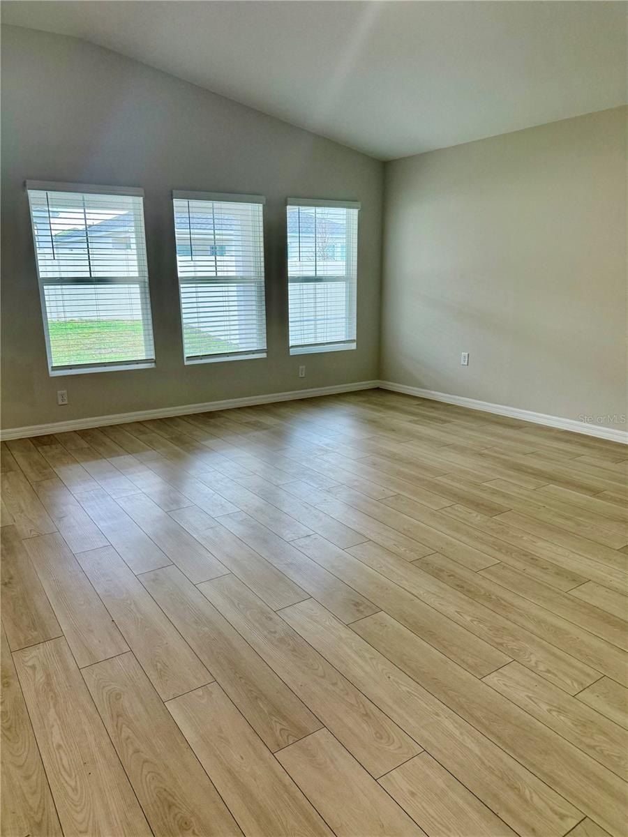 2279 Canyon Oak Drive. Davenport, FL 33837