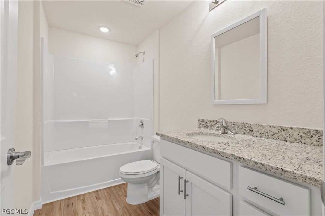 4524 Springview Circle. Labelle, FL 33935