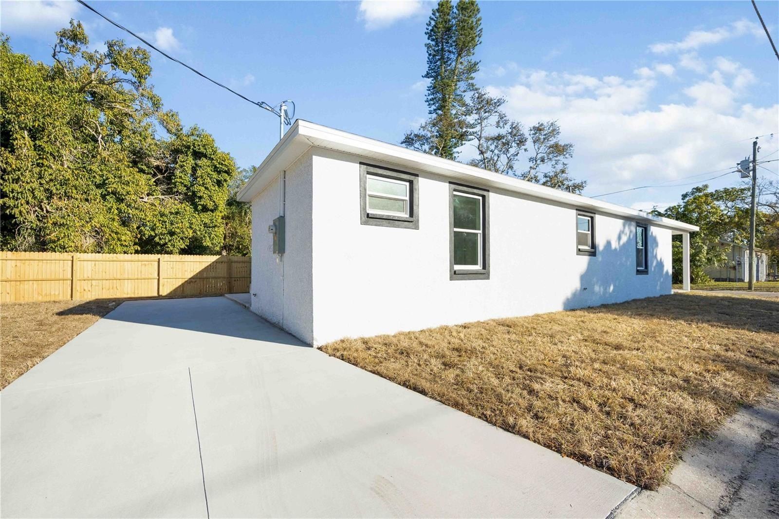 520 12Th Avenue W. Bradenton, FL 34205