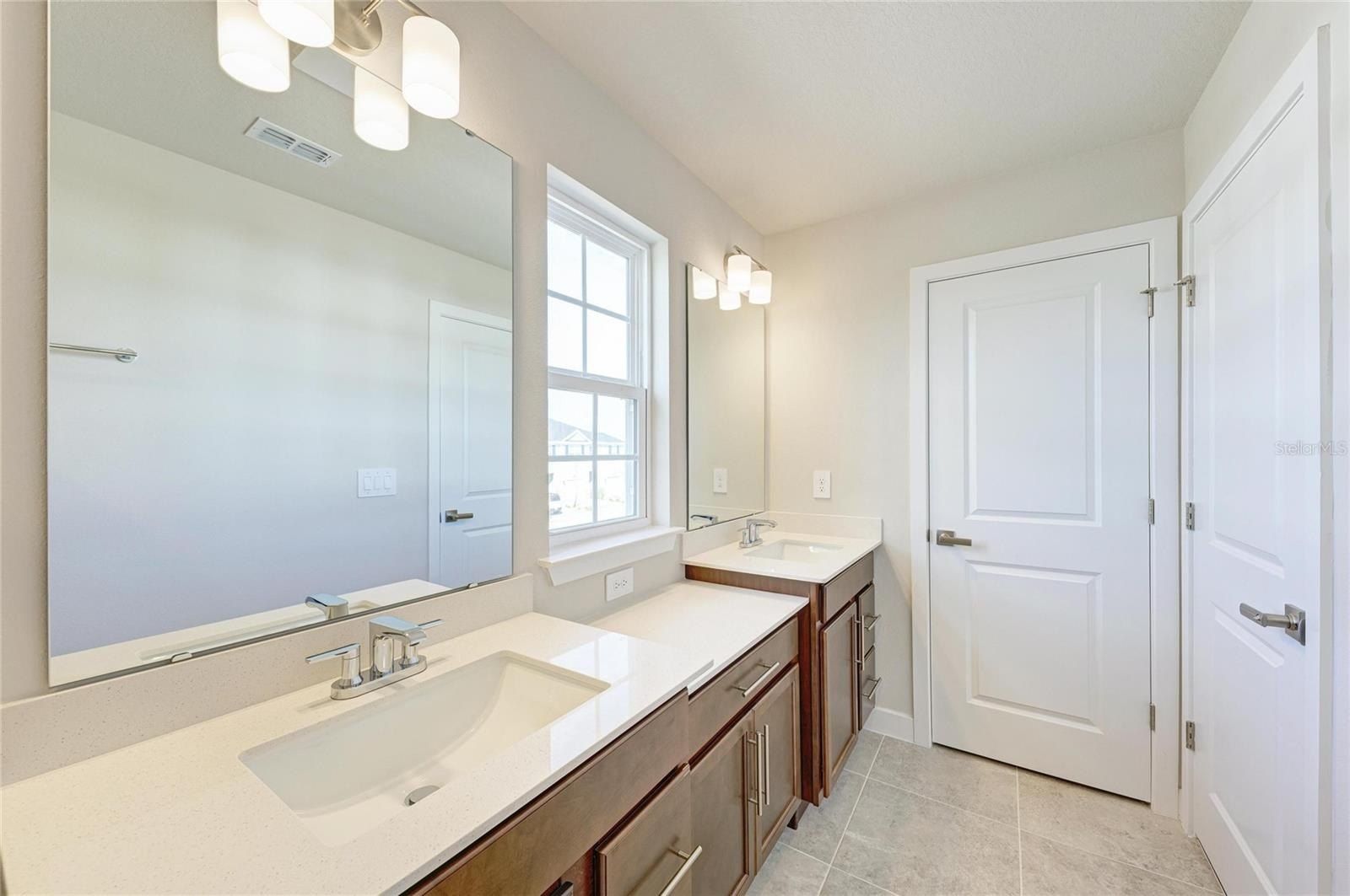 12435 Amber Creek Circle. Bradenton, FL 34211