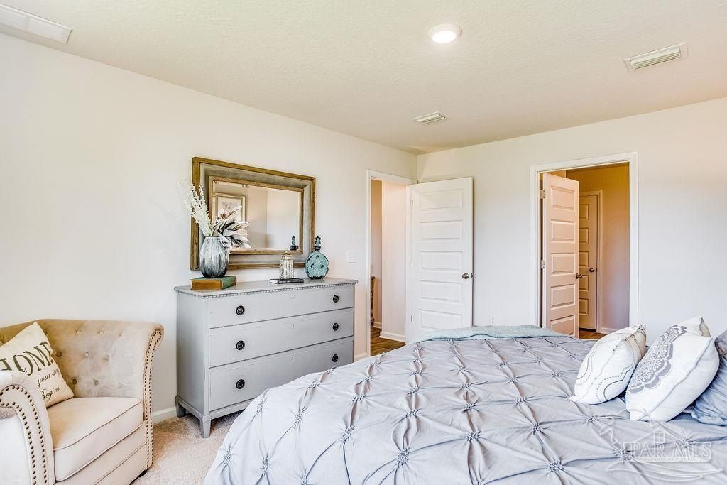 6492 Firefly Dr. Milton, FL 32583