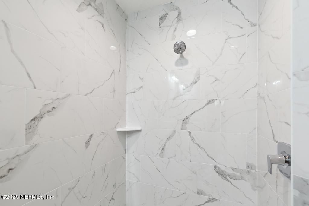 6894 Barney Road. Jacksonville, FL 32219