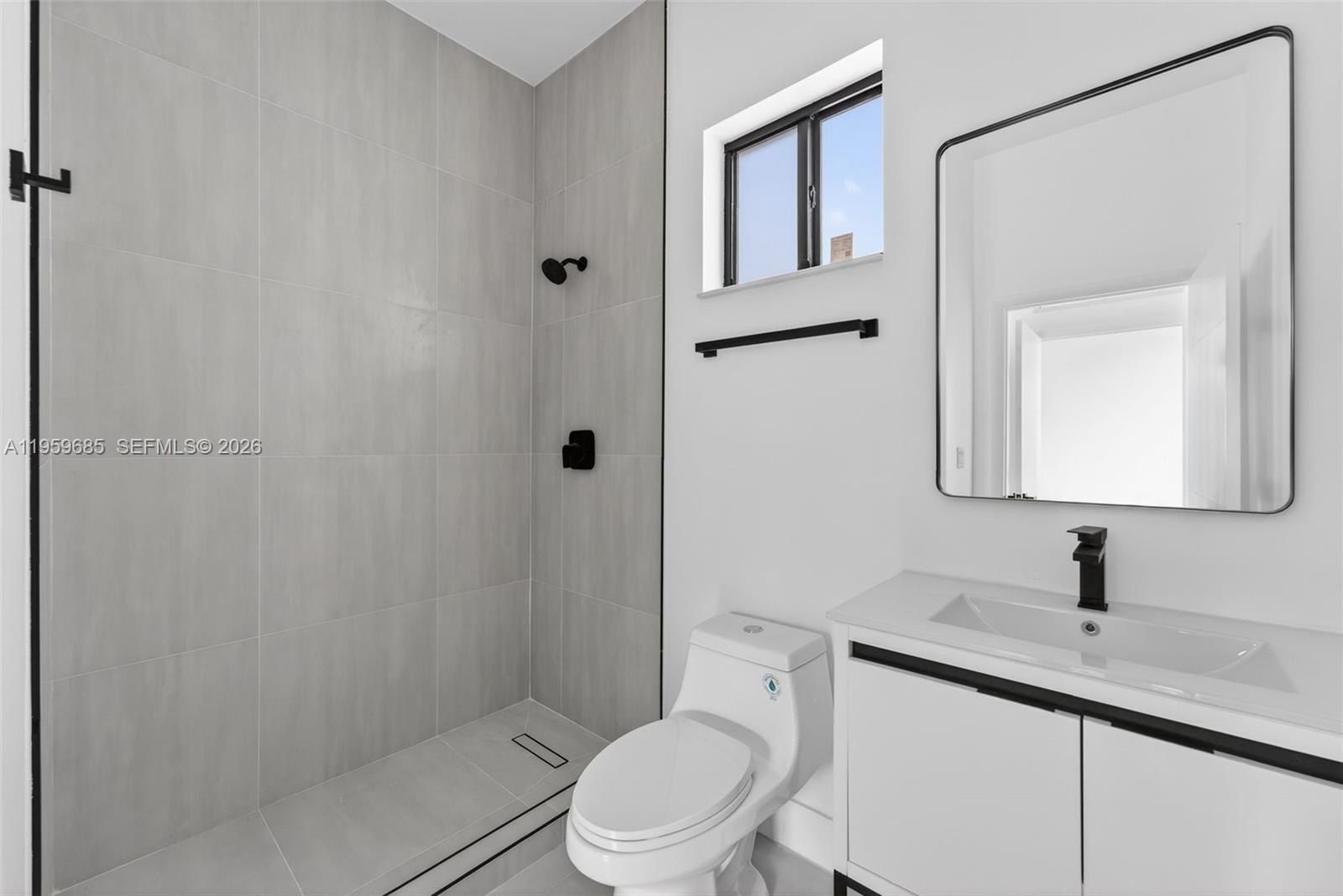 18316 Sw 102 Pl. Miami, FL 33157