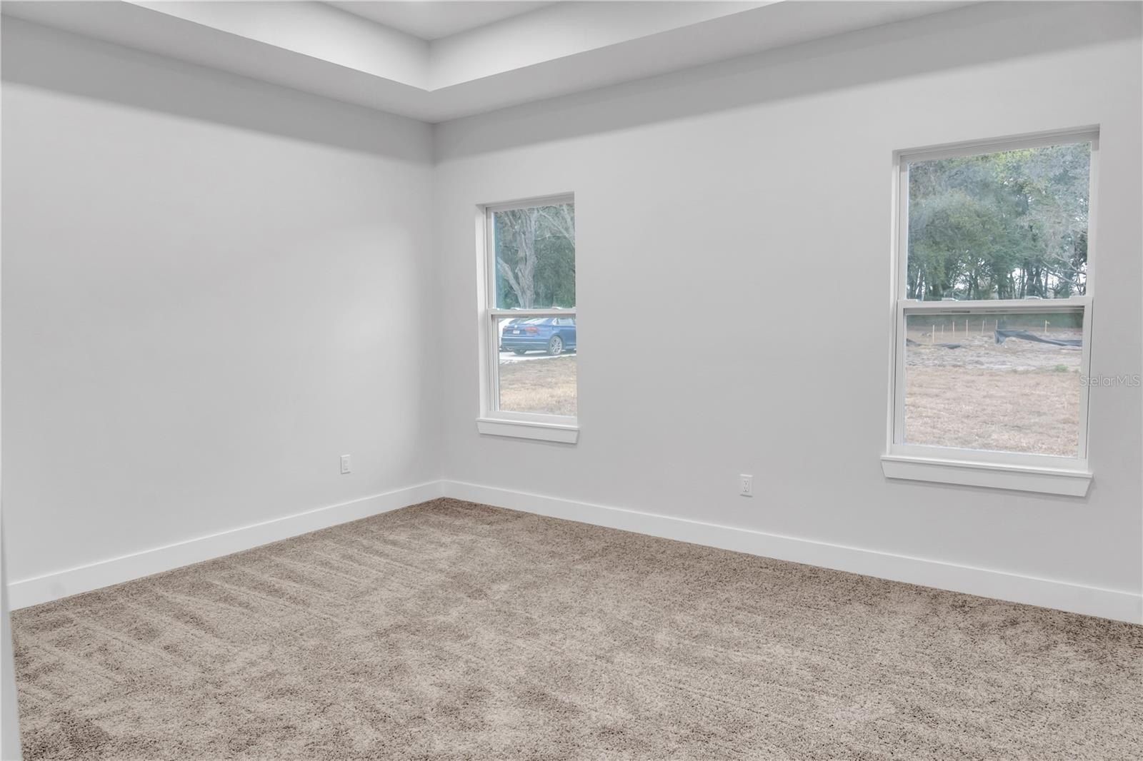 5530 Bell. Zephyrhills, FL 33542