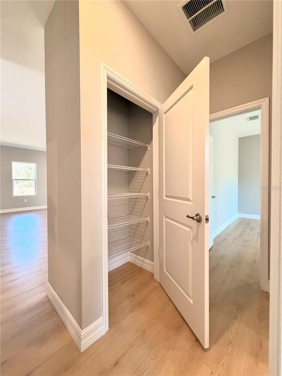 132 W Prairie Street. Center Hill, FL 33514