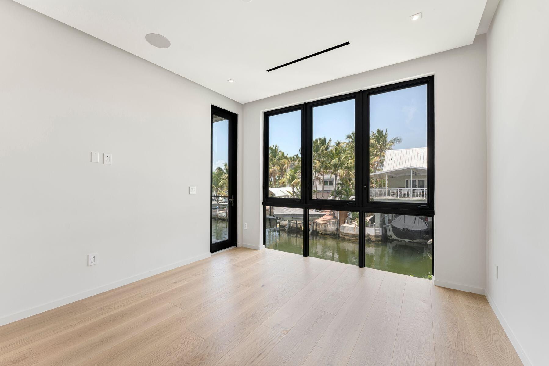 301 Buttonwood Circle. Key Largo, FL 33037