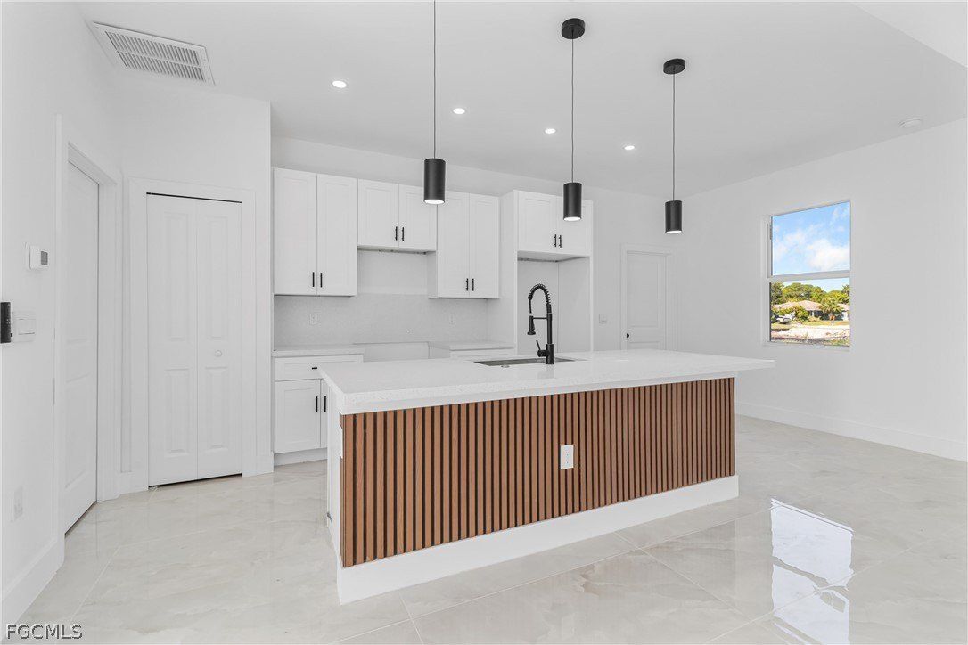 1109 Cumming Street E. Lehigh Acres, FL 33974