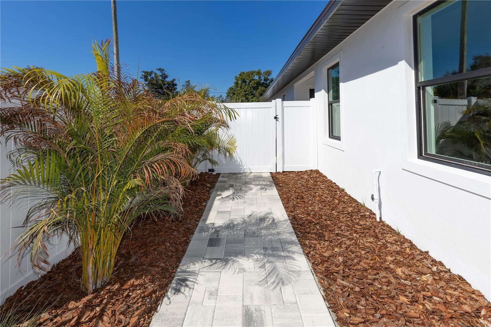 18341836 19Th Street S. St Petersburg, FL 33712