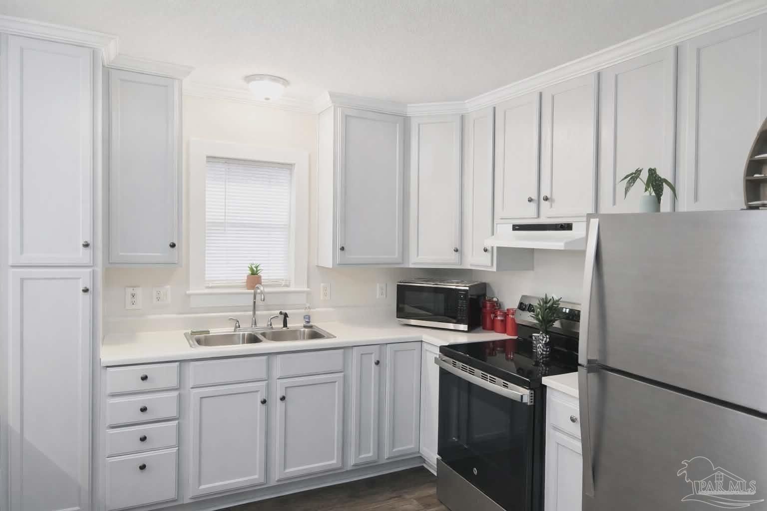 9433 Gulf Beach Hwy. Pensacola, FL 32507