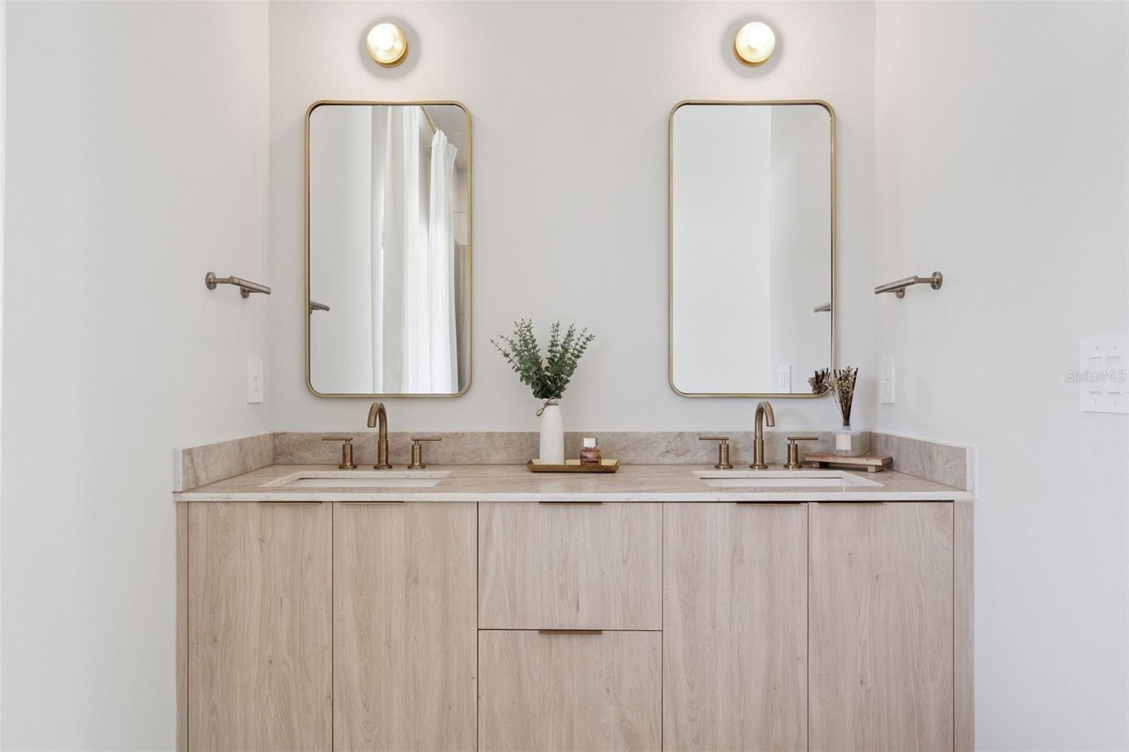 295 Skyfield Court. Lady Lake, FL 32159