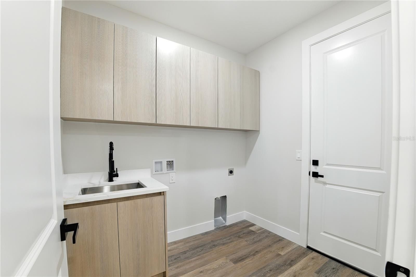 2714 W 12 Tampa Bay Boulevard. Tampa, FL 33607