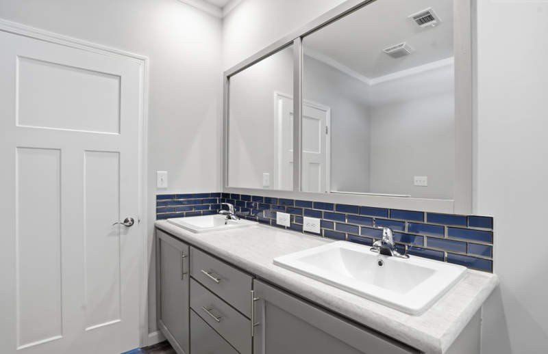 12100 Seminole Blvd. Largo, FL 33778