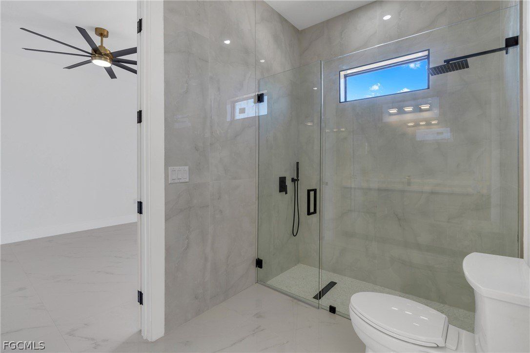 2330 Nw 36Th Avenue. Cape Coral, FL 33993