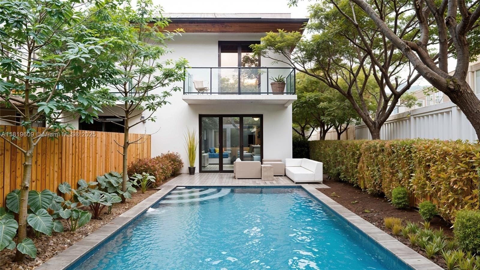 536 Nw 23Rd Ct. Miami, FL 33125