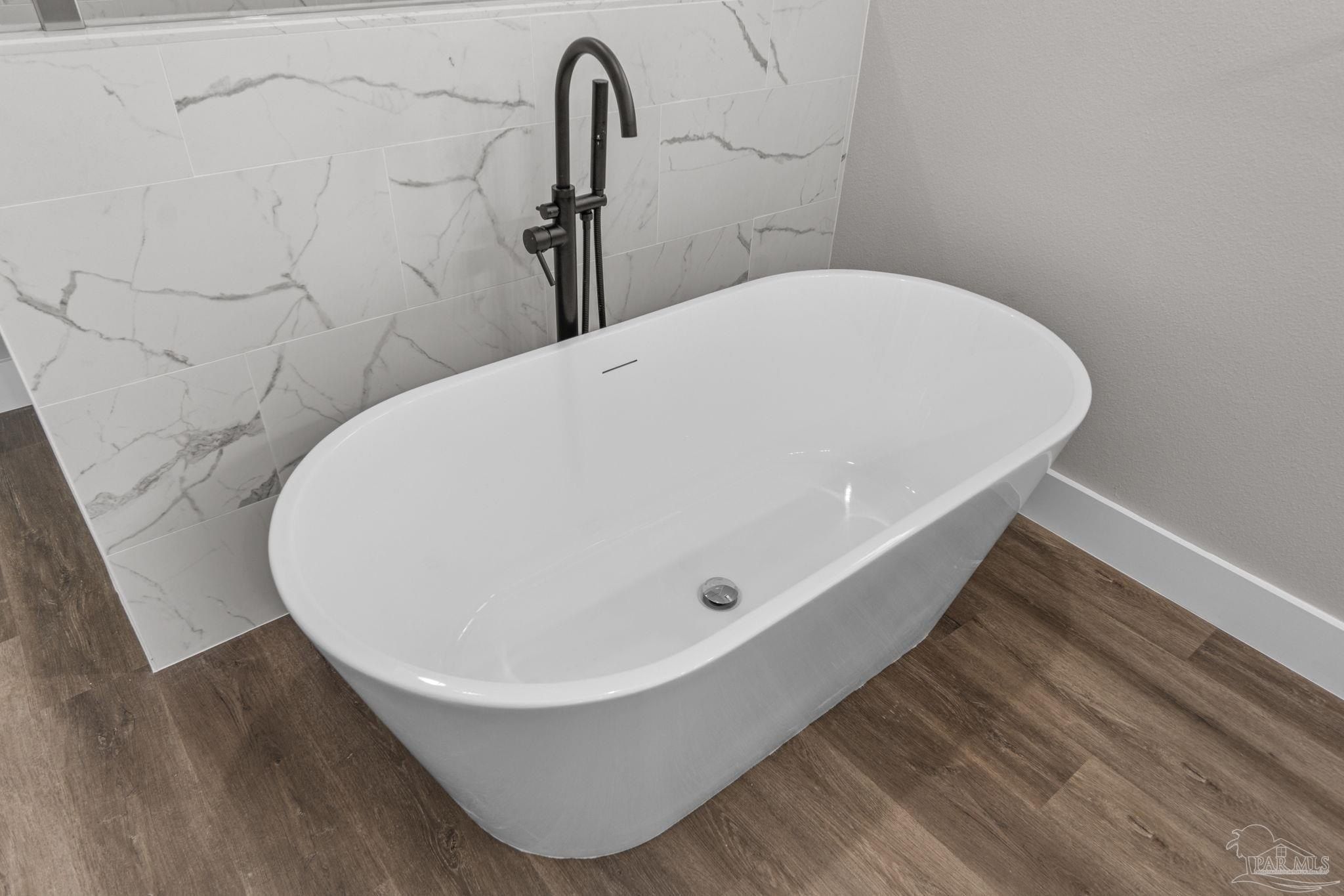 5521 Chenier Dr. Gulf Breeze, FL 32563