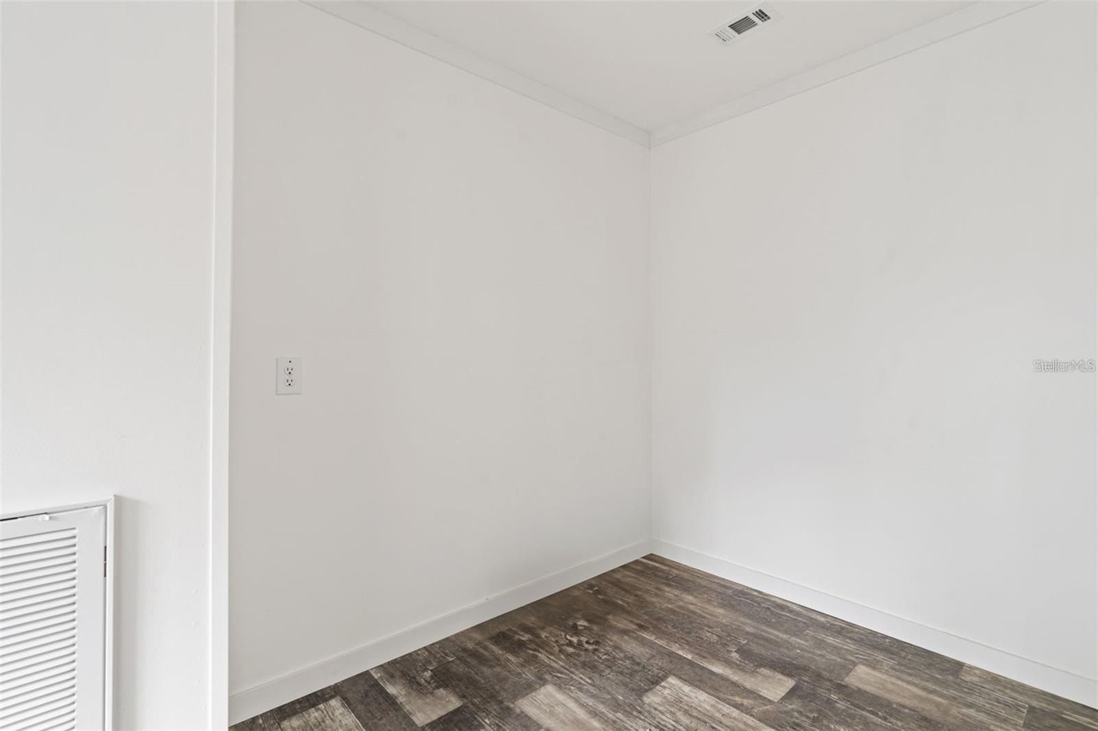 5234 Yellow Pine Street N. St Petersburg, FL 33709