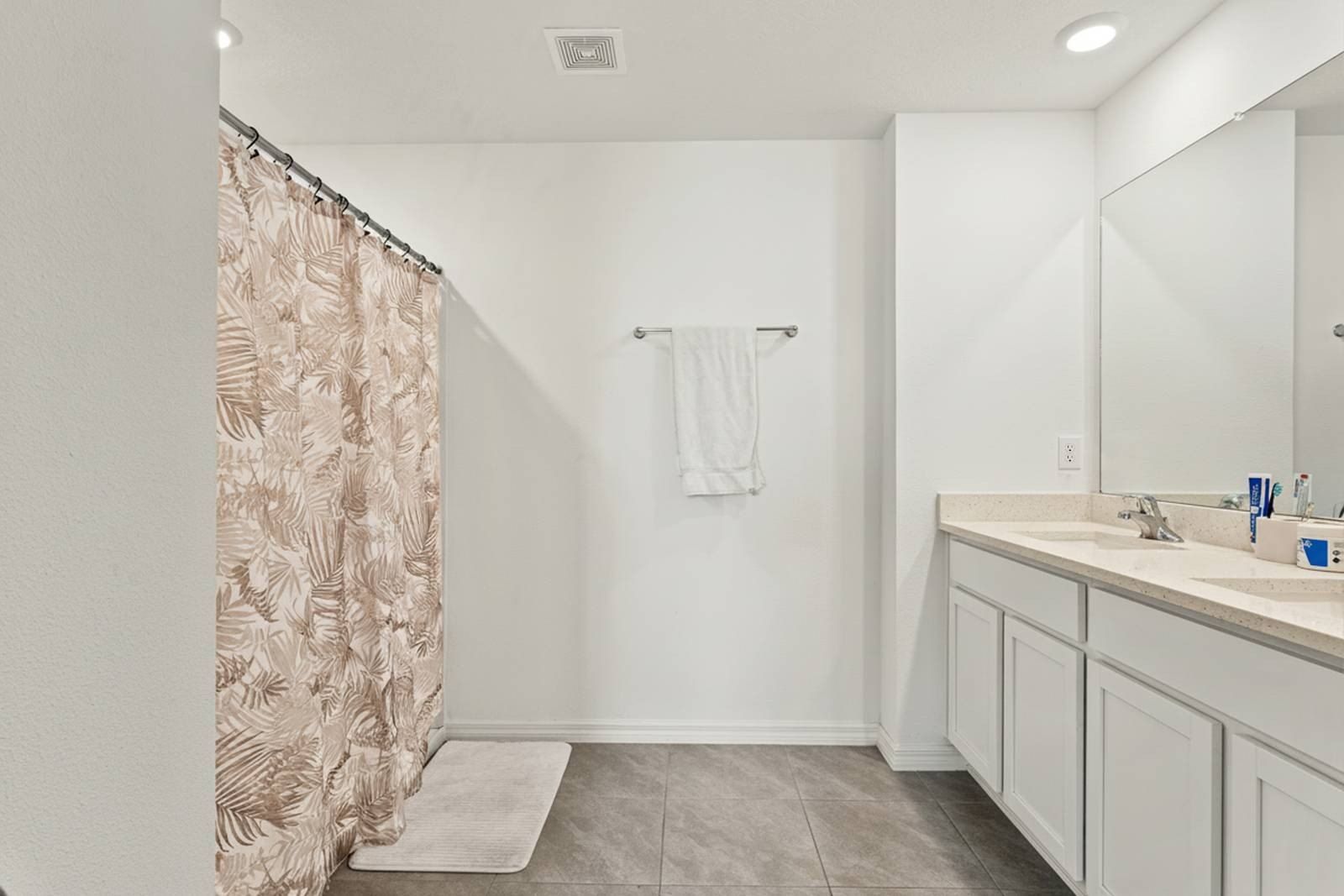 37445 Sharks Eye Ln. Zephyrhills, FL 33541