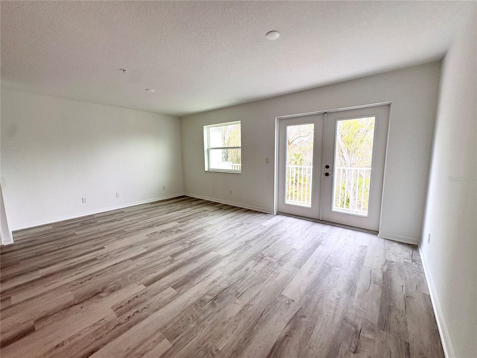 2527 6Th Avenue Drive E. Bradenton, FL 34208