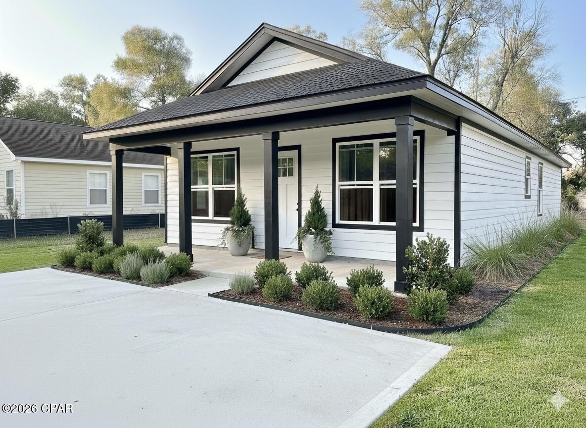 815 E 12Th Court. Panama City, FL 32401