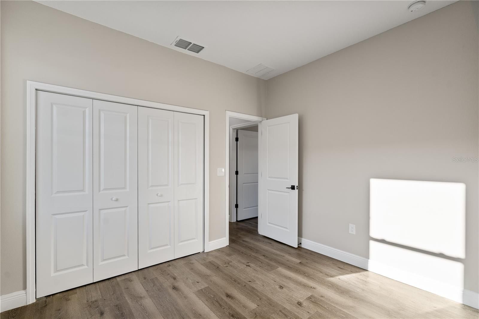 789 N Midland Drive. Deltona, FL 32725