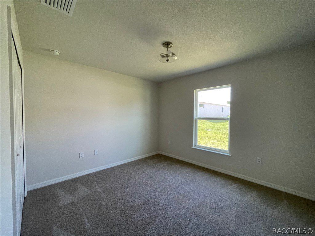 621 W Walkertown Drive. Citrus Springs, FL 34434