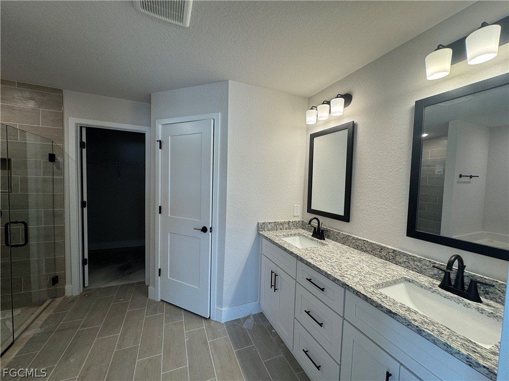 301 Ne 14Th Street. Cape Coral, FL 33909