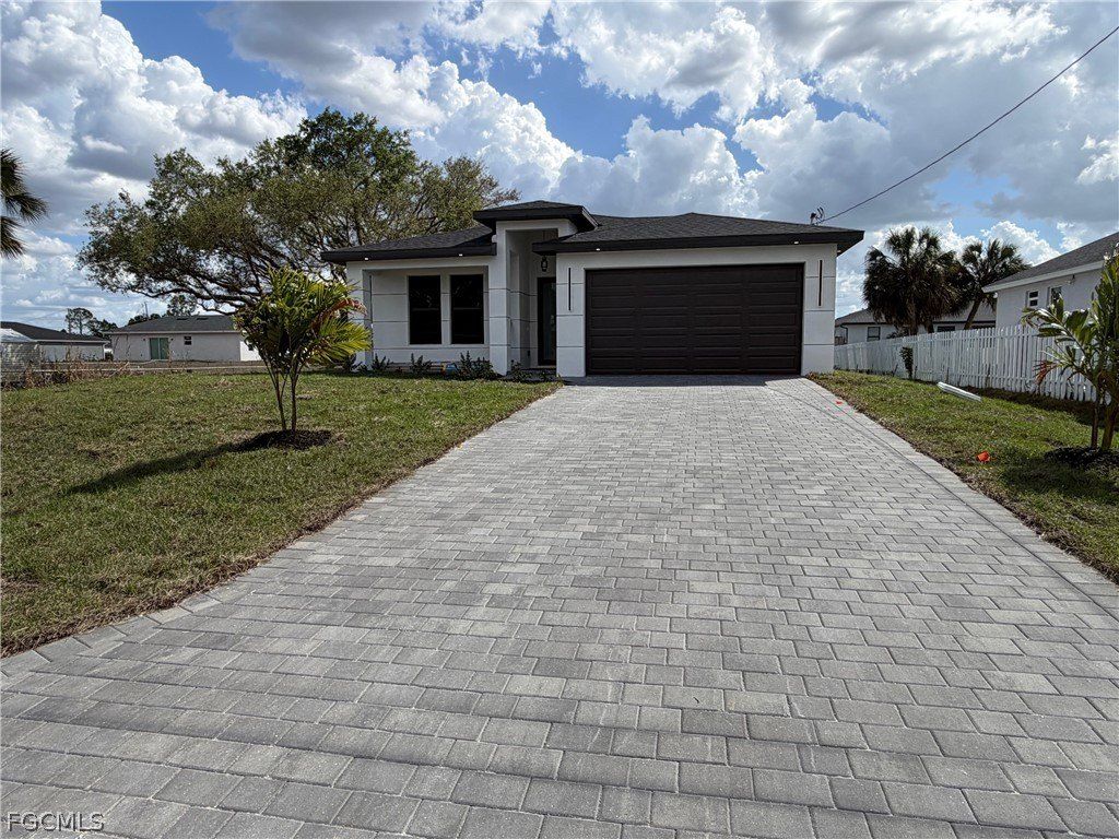 4117 12Th Street Sw. Lehigh Acres, FL 33976