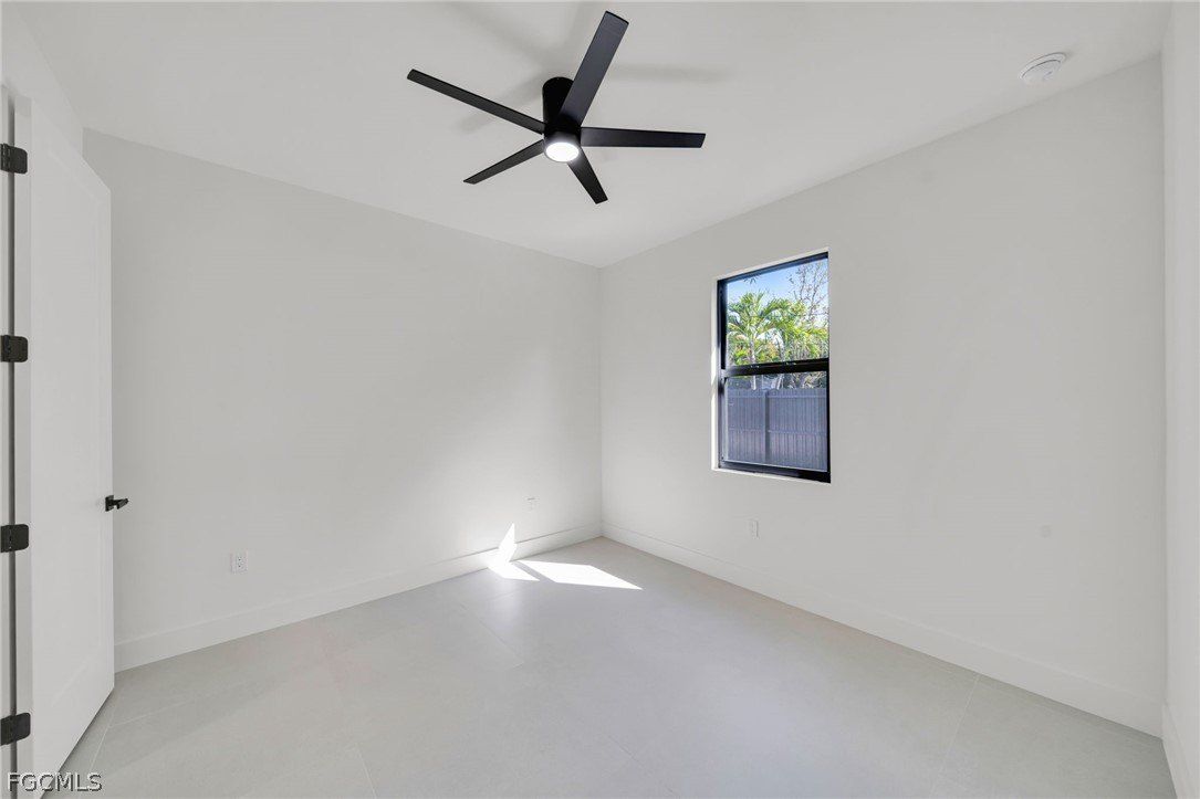 1317 Sw 5Th Place. Cape Coral, FL 33991