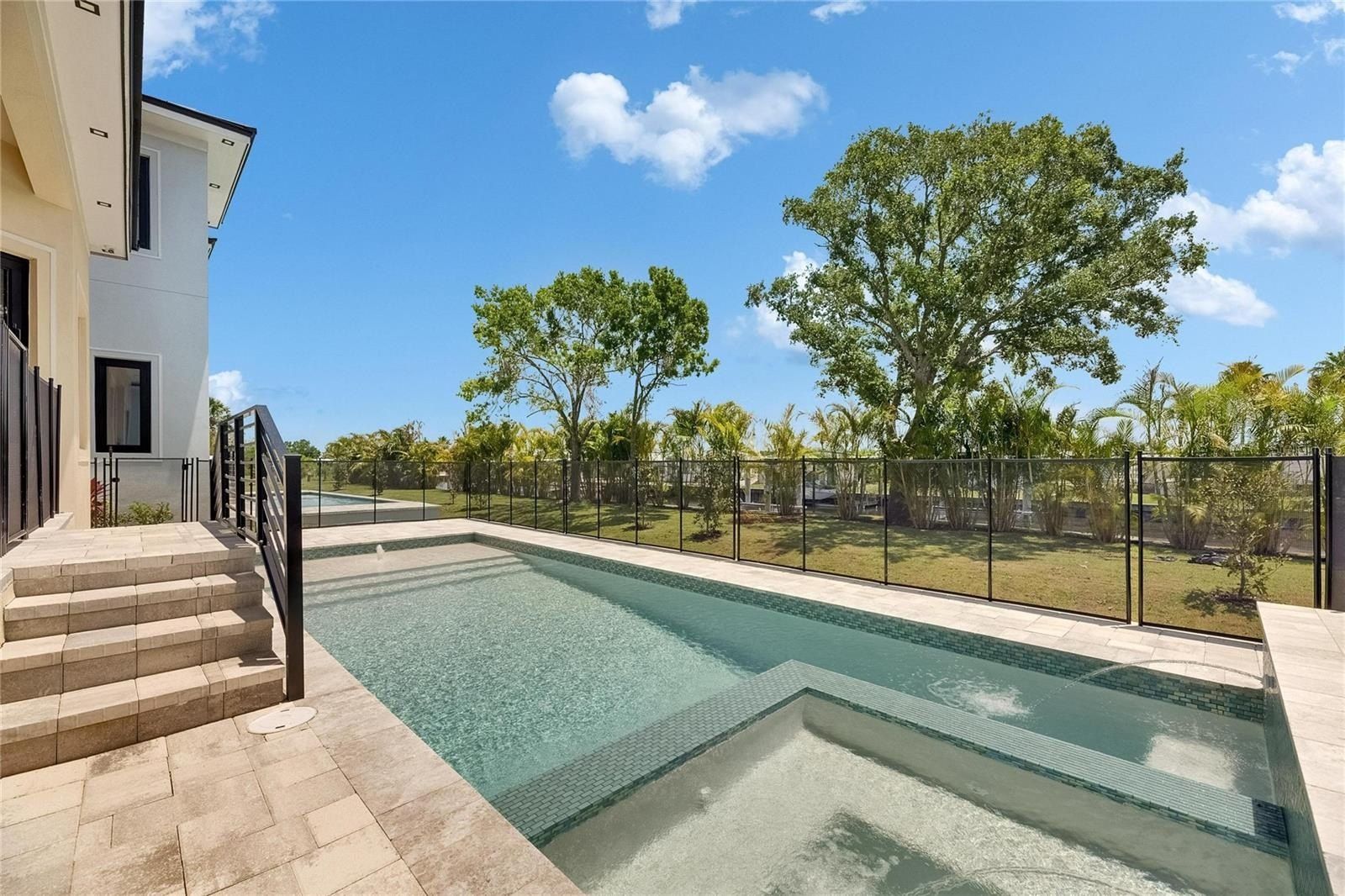 6532 Simone Shores Circle. Apollo Beach, FL 33572