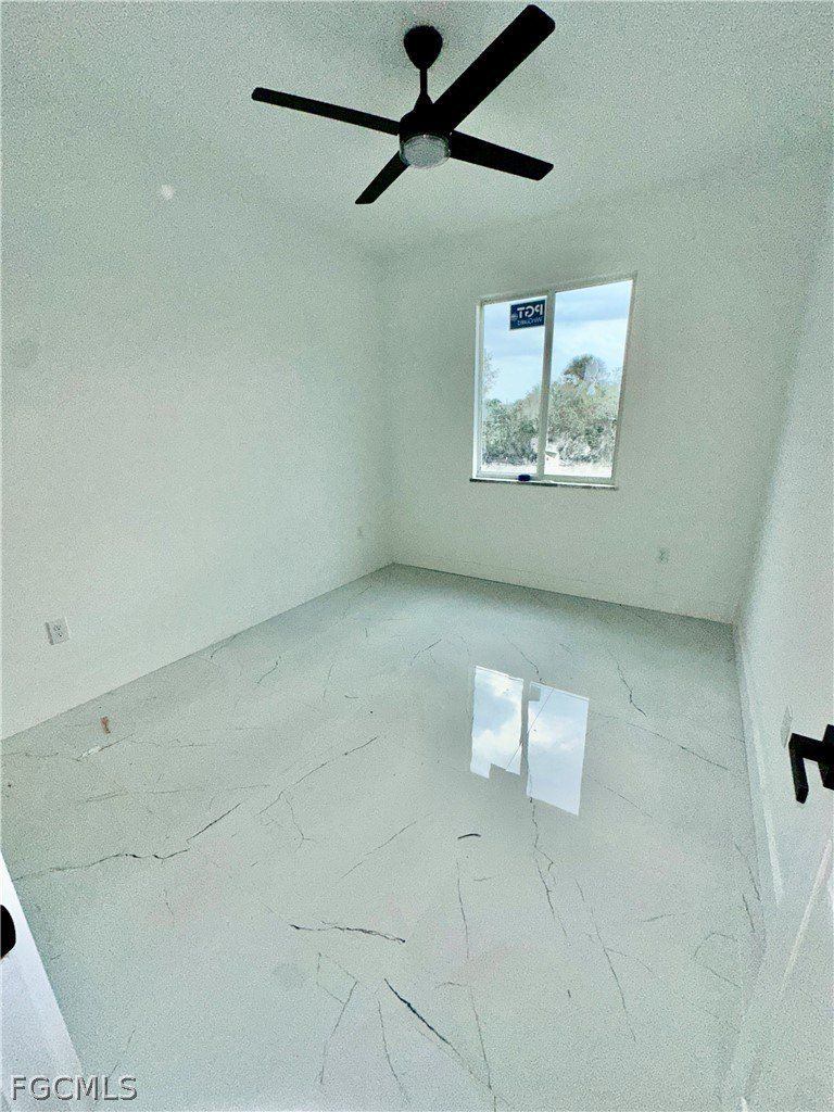 3004 Iris Circle. Labelle, FL 33935