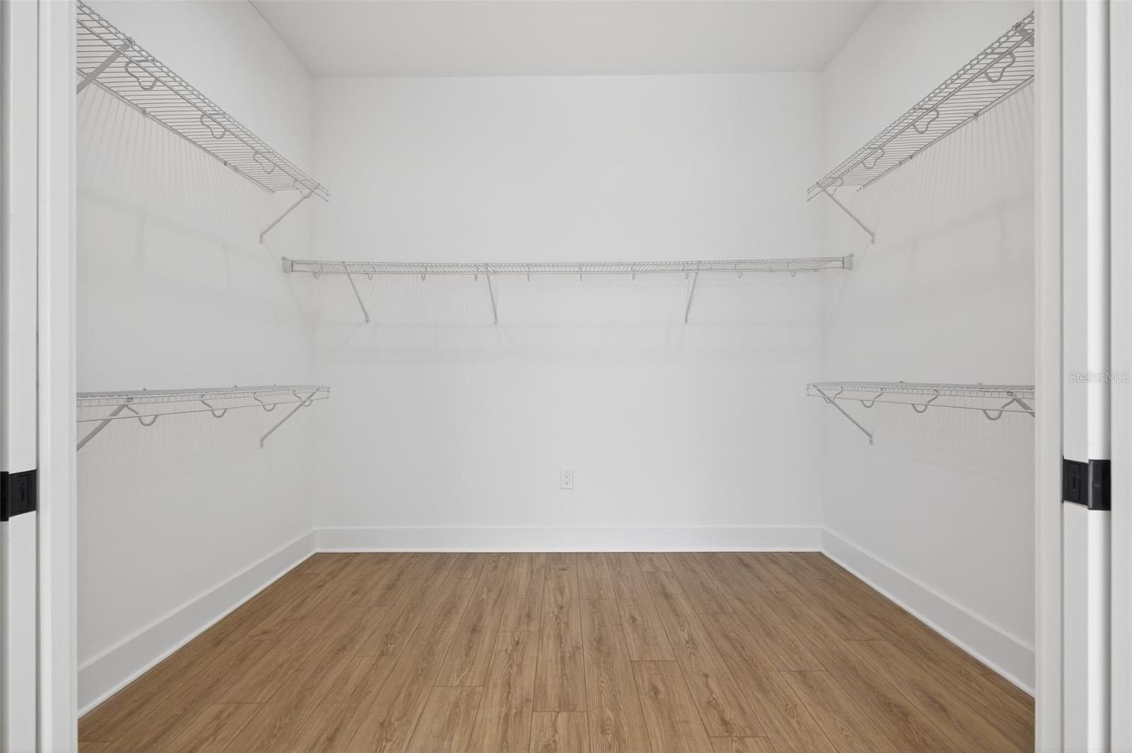 842 30Th Avenue. St Petersburg, FL 33704