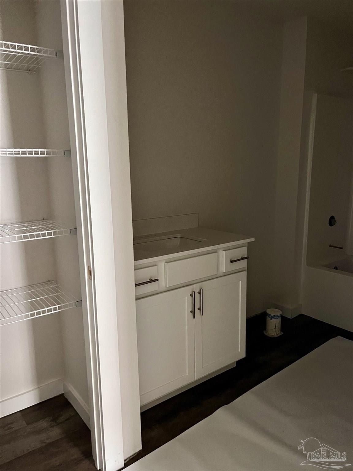 360 Mckinnon Ln. Pensacola, FL 32534