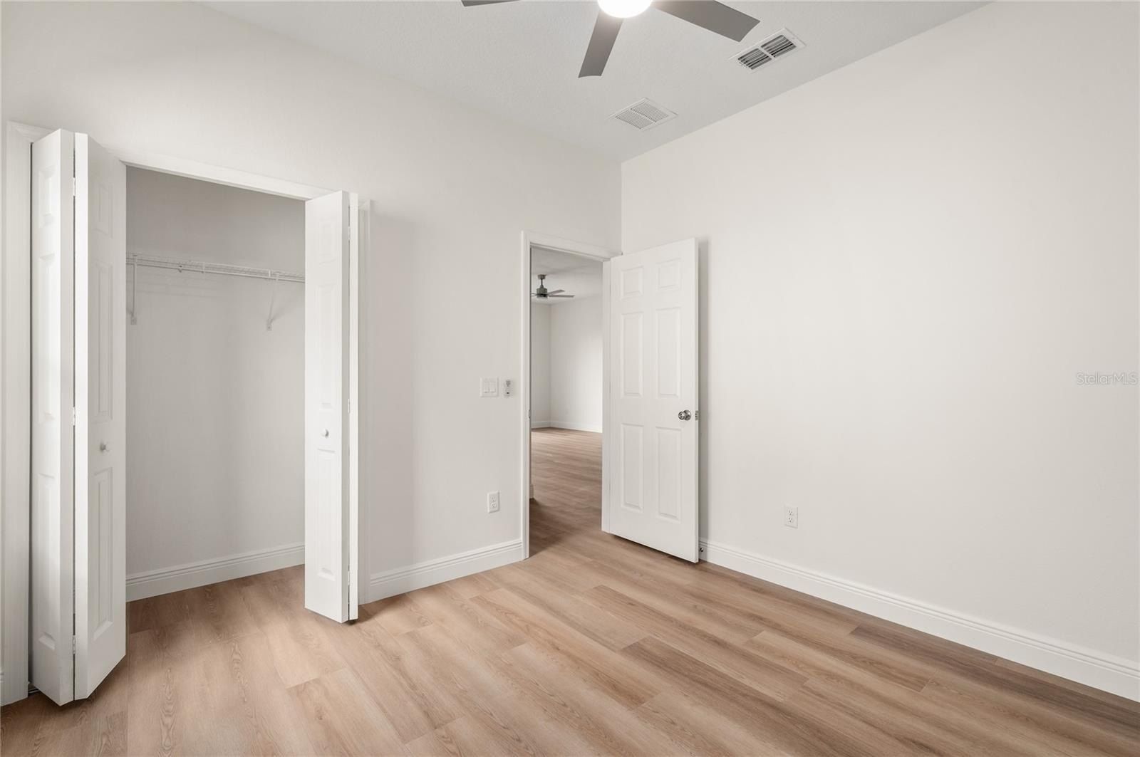 144 11Th Avenue. Osteen, FL 32764