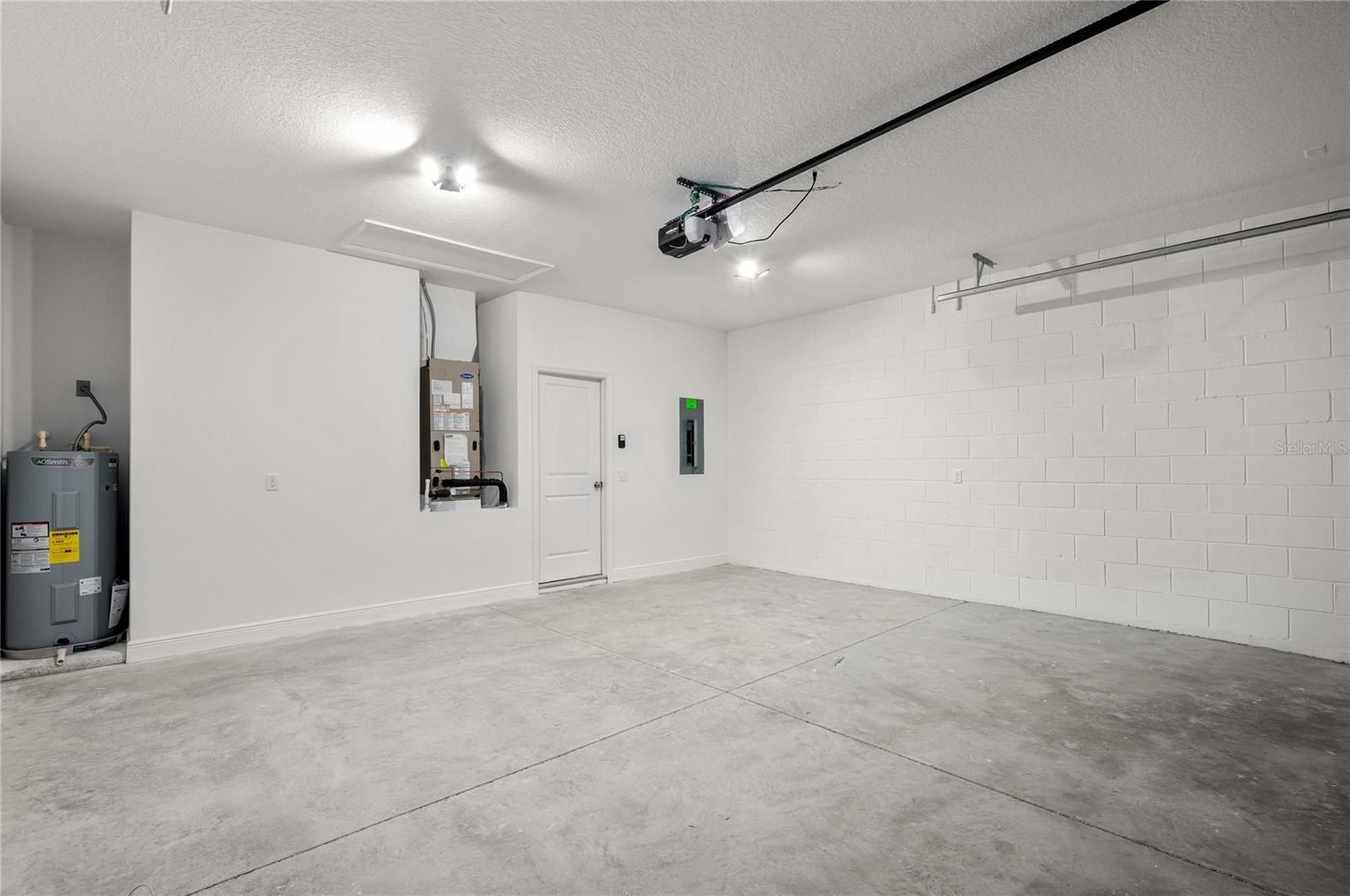 136 11Th Avenue. Osteen, FL 32764