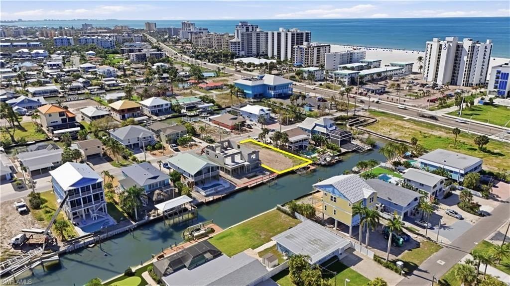 129 Curlew St Lot 3. Fort Myers Beach, FL 33931