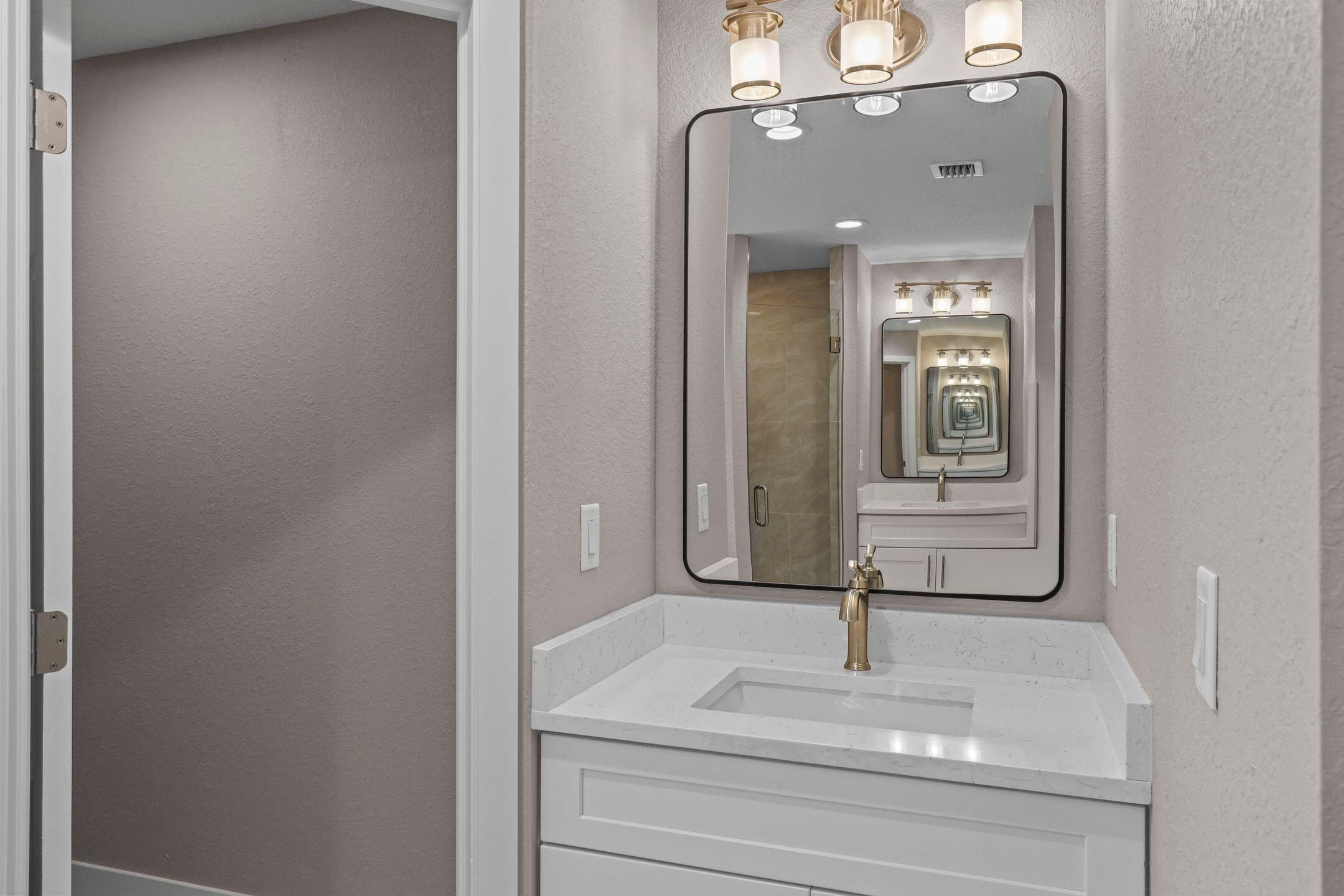 4611 Sunset Boulevard. Fort Pierce, FL 34982