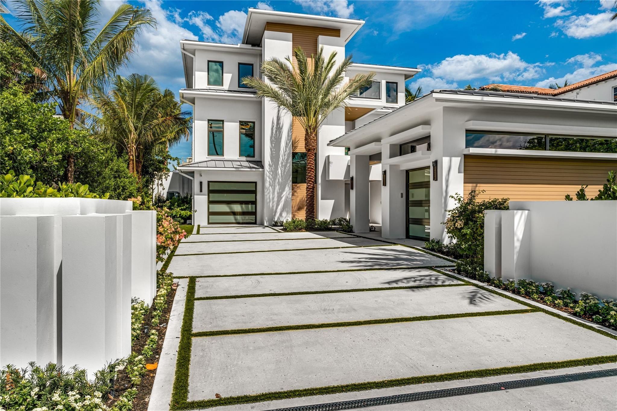 6107 N Ocean Boulevard. Ocean Ridge, FL 33435