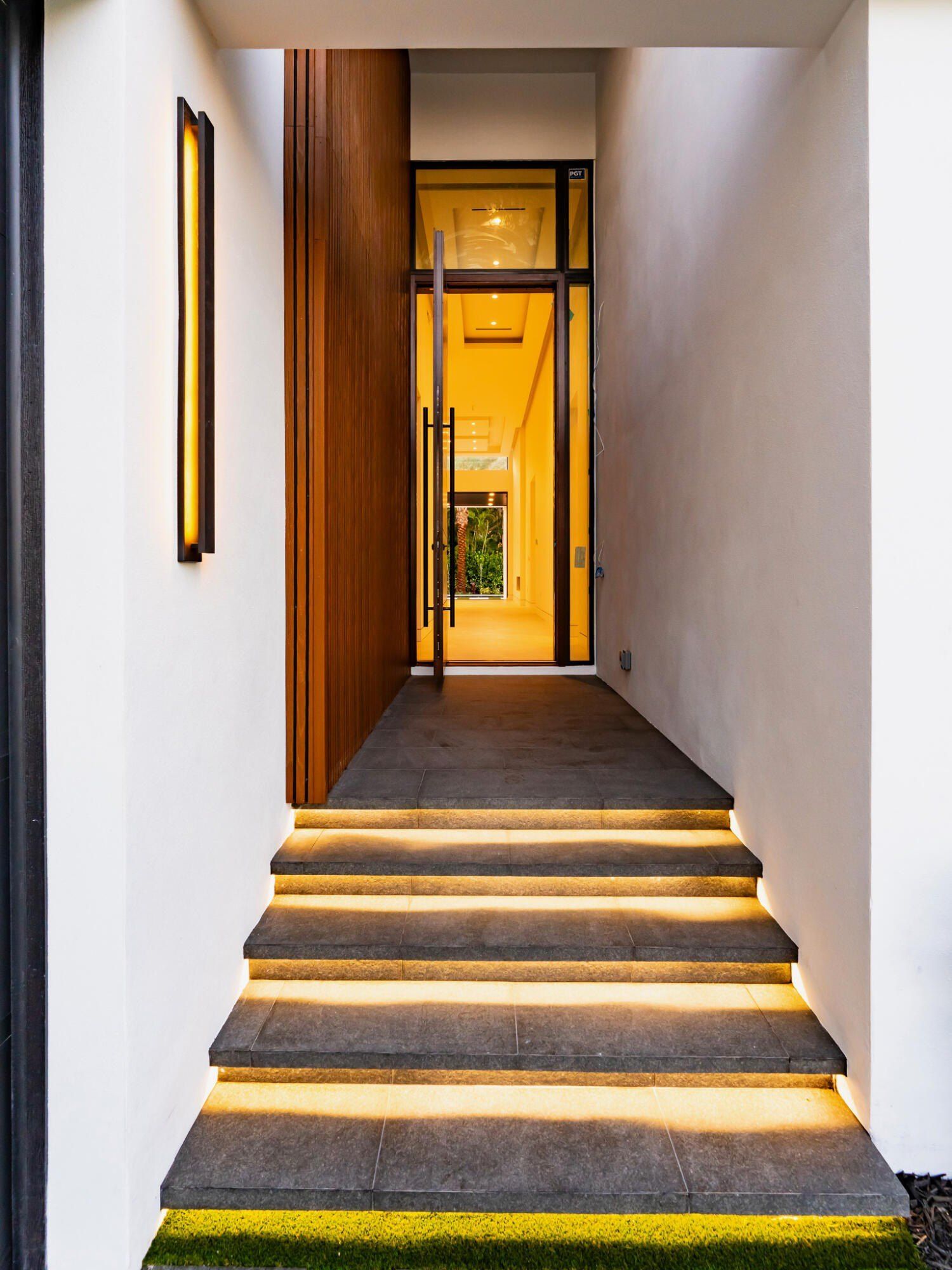 505 Se Atlantic Drive. Lantana, FL 33462