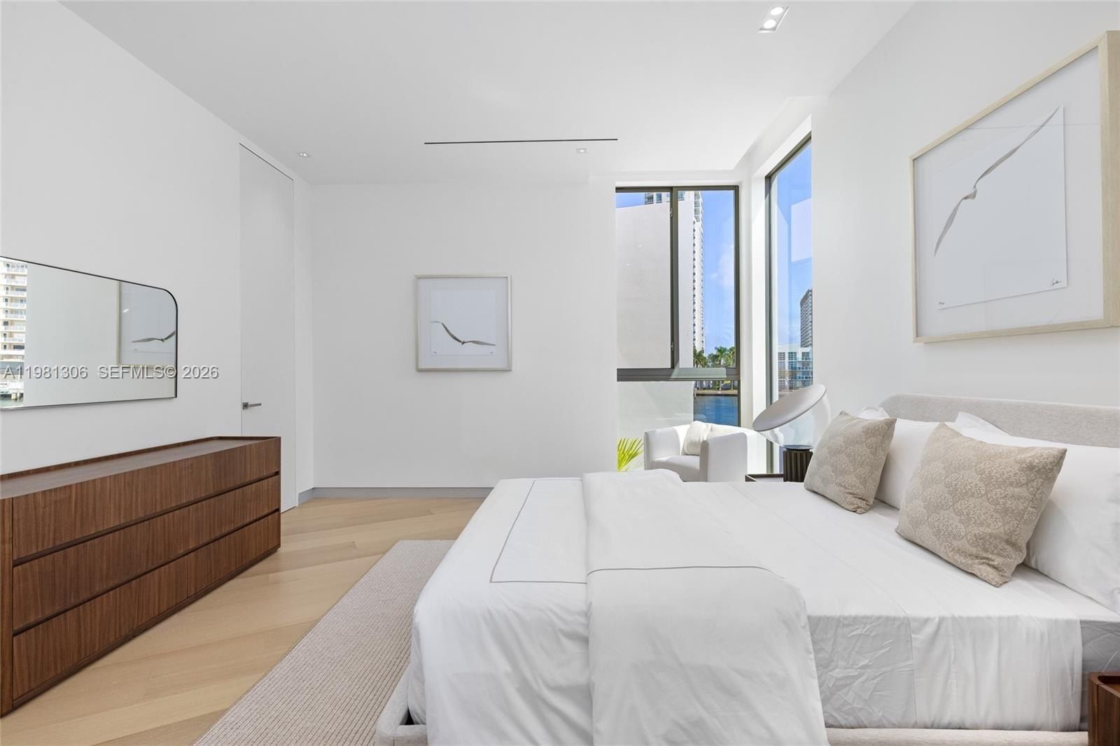 503 Palm Dr. Hallandale Beach, FL 33009