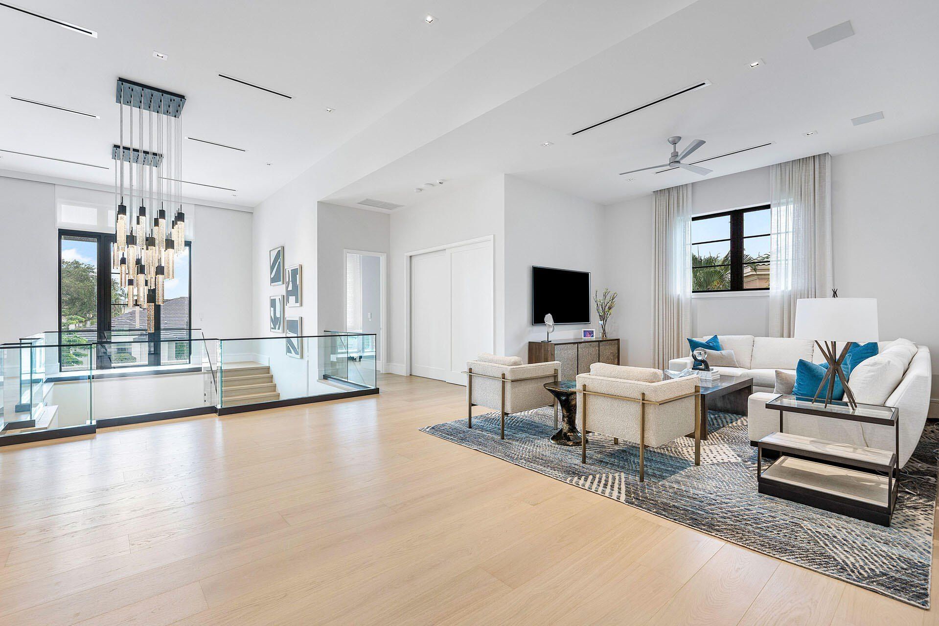 471 Royal Palm Way. Boca Raton, FL 33432