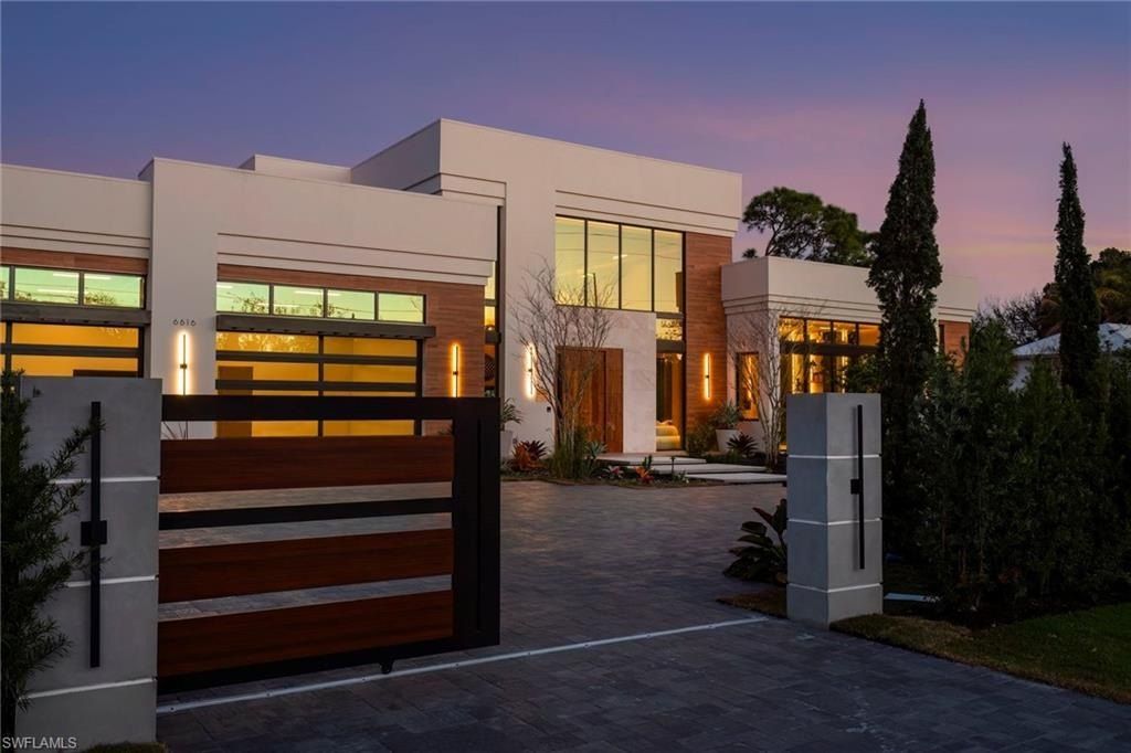 6616 Trail Blvd. Naples, FL 34108