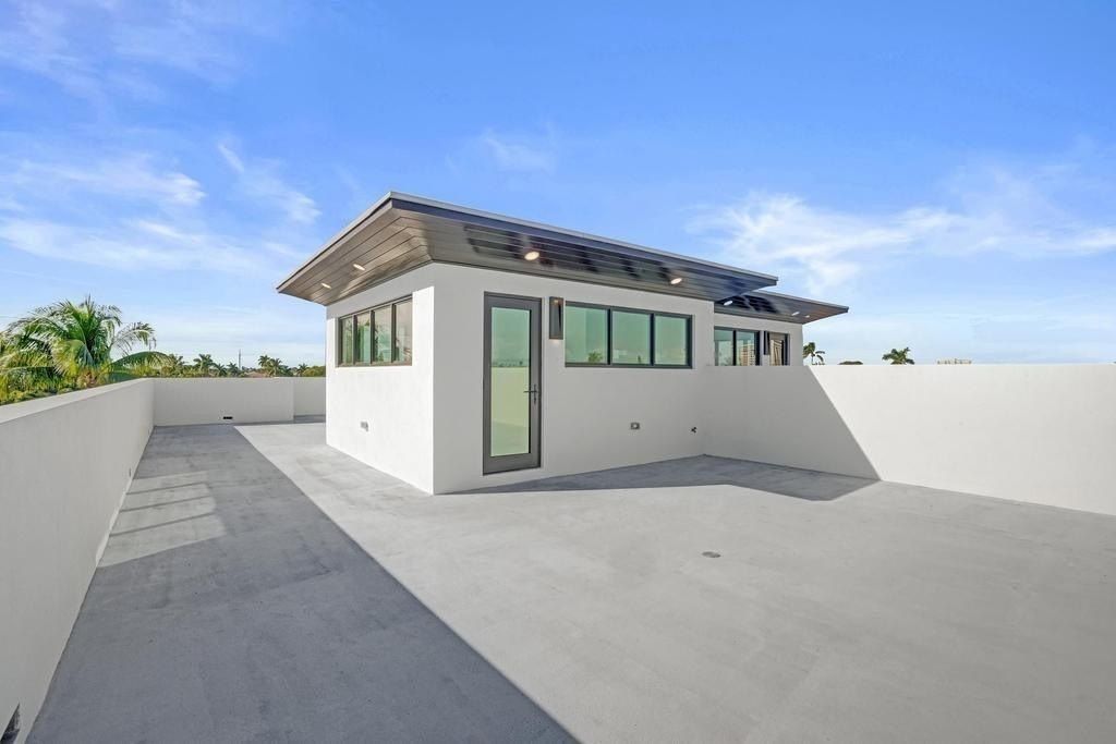 4524 Sea Grape Drive. Fort Lauderdale, FL 33308