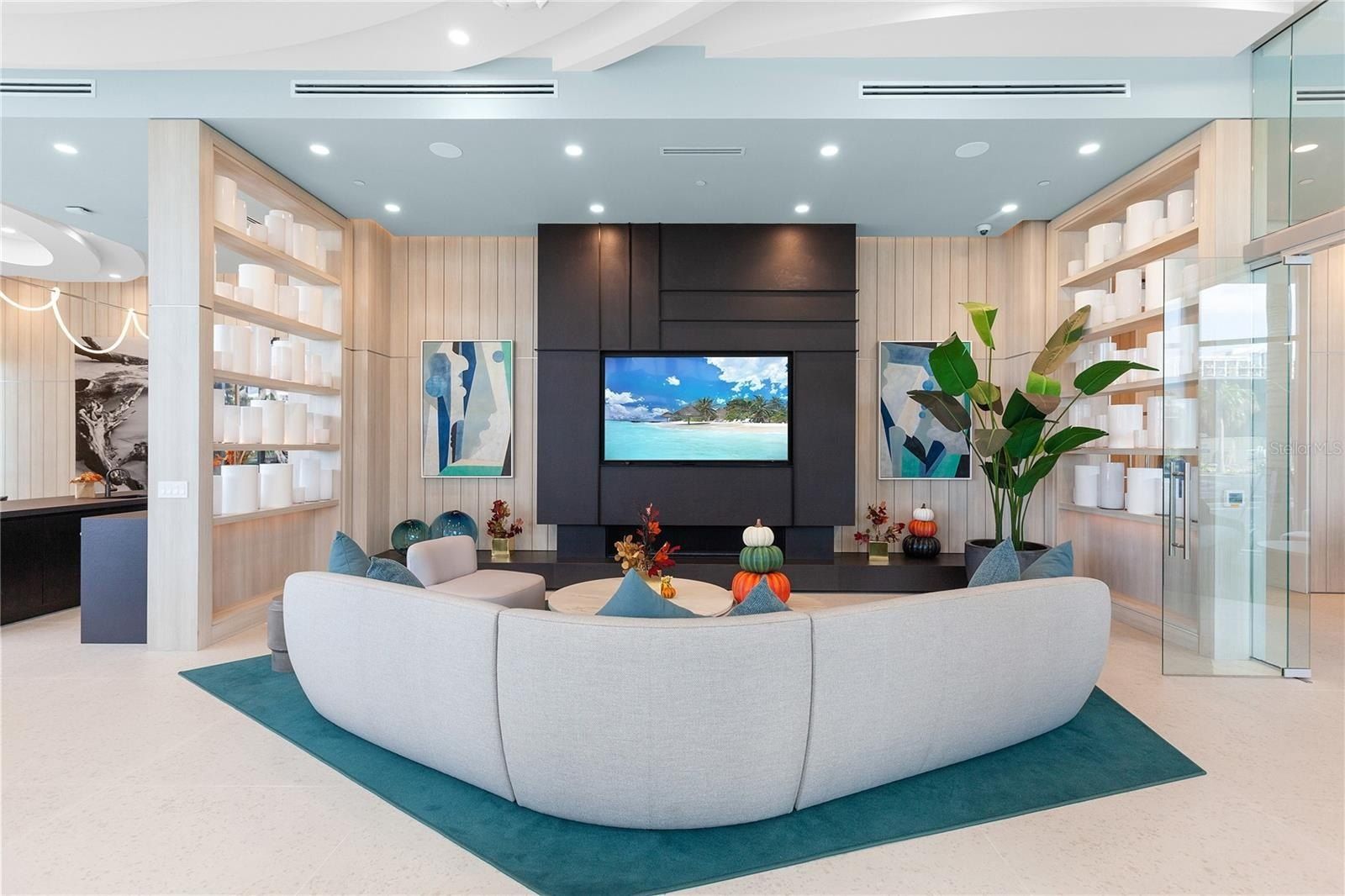 301 Quay Commons. Sarasota, FL 34236