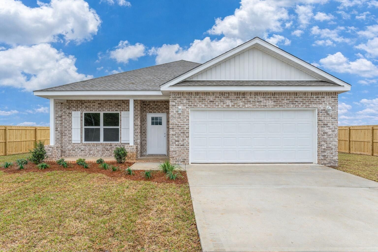 3804 Golden Acres Circle. Crestview, FL 32539